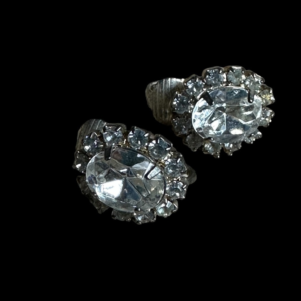 Vintage Traditional Classic Oval Cubic Zirconia CZ Halo Crown Clip Earrings